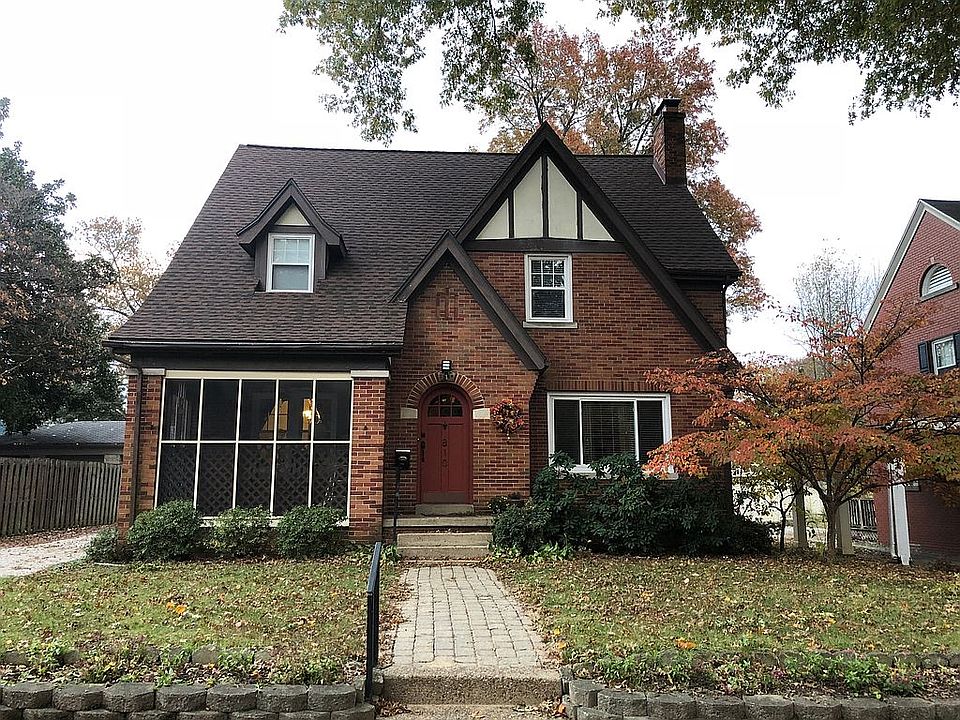 2nd image of 810 S Rotherwood Ave