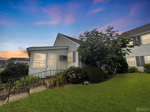 142 N Providence Way #C, Monroe Township, NJ 08831