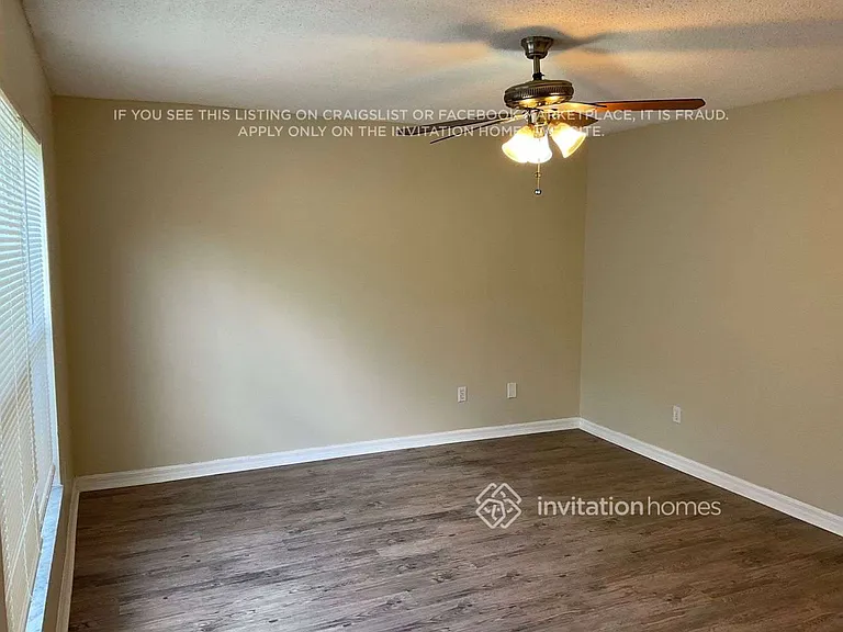1327 Aguacate Ct — Photo 10