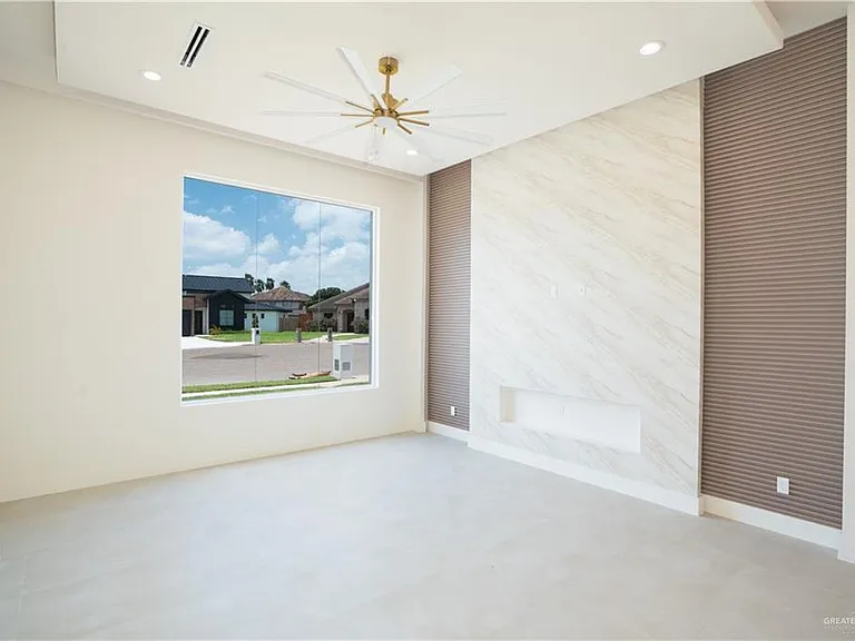 2607 Cottonwood St — Photo 4