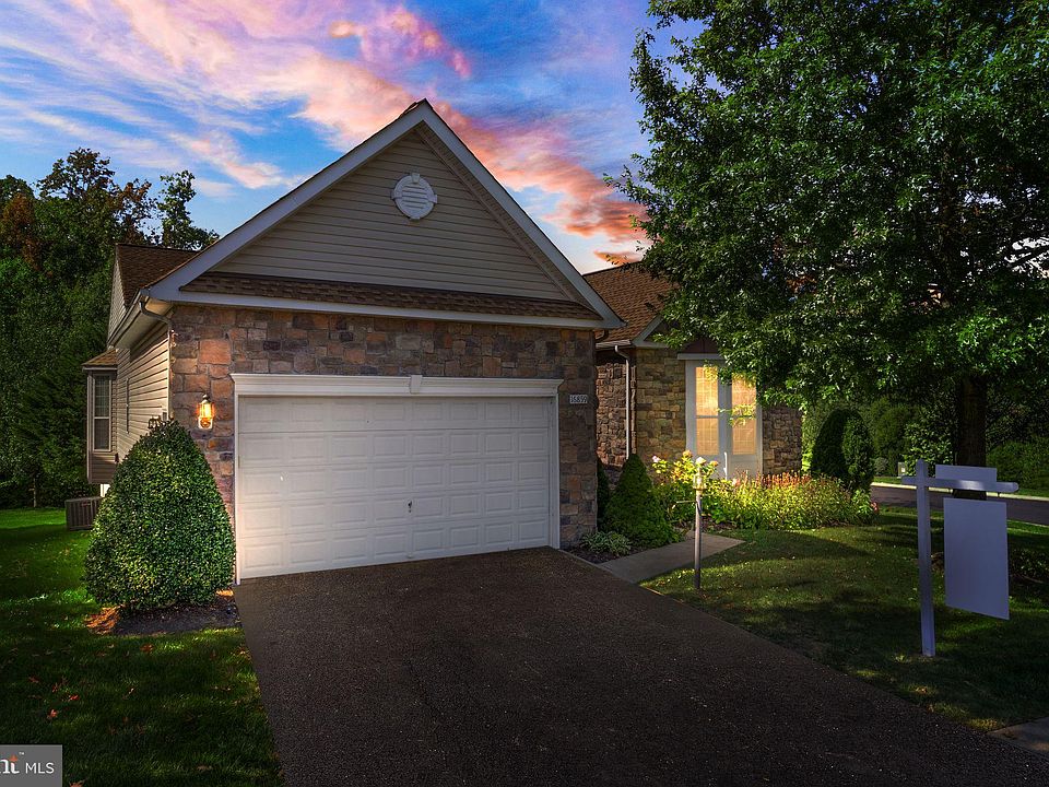 1st image of 16859 Four Seasons Dr