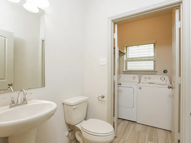 7918 Fijian Cypress Dr — Photo 15