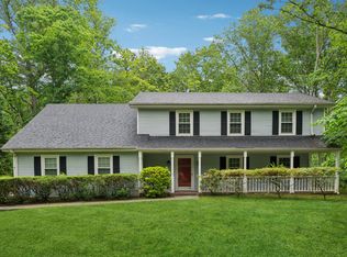 1176 Lake Colony Dr, Marietta, GA 30068
