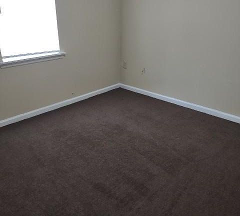 2nd image of 1624 Lexington Cir