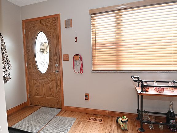 5th image of 321 Hardin Blvd