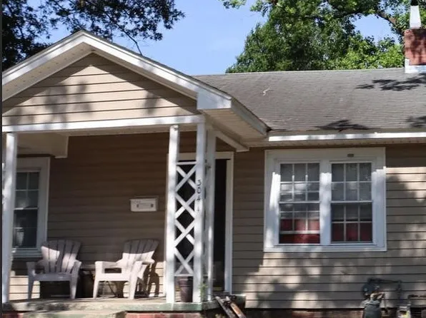 304 White St #A, Greenville, NC 27834