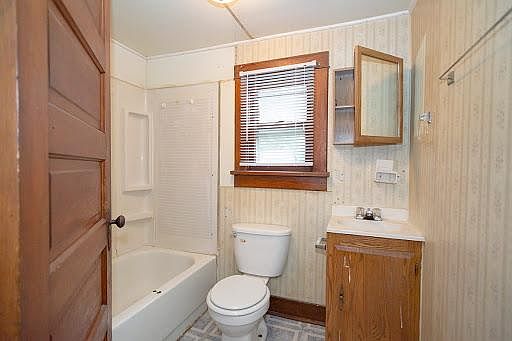 3rd image of 5637 Morrill Ave #5637