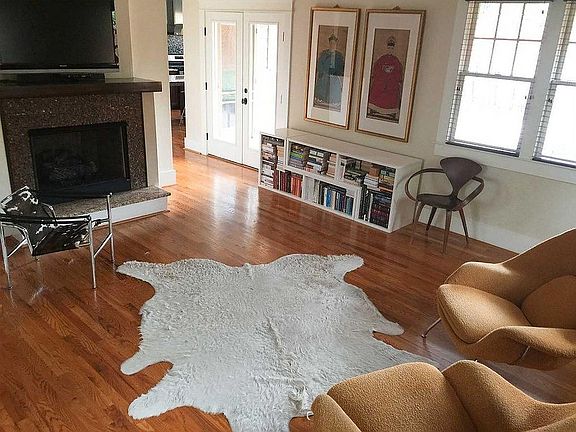 3rd image of 2116 W Linden Ave