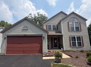 1902 Chestnut Grove Dr, Plainfield, IL 60586