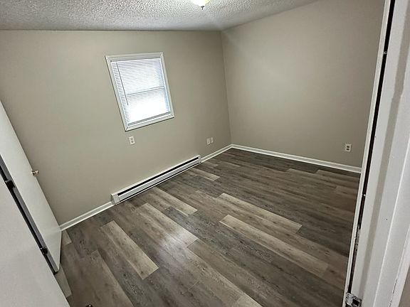 5th image of 305 Kristen Ln #4