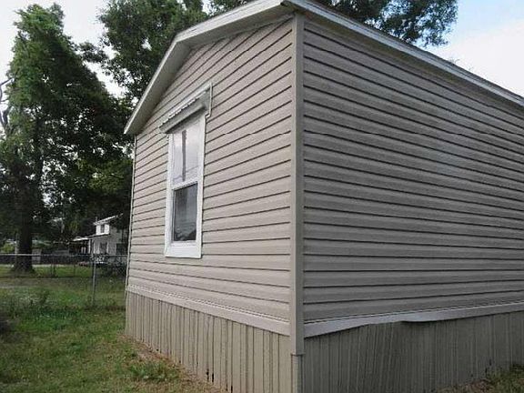 3rd image of 4519 N Lakeshore Dr