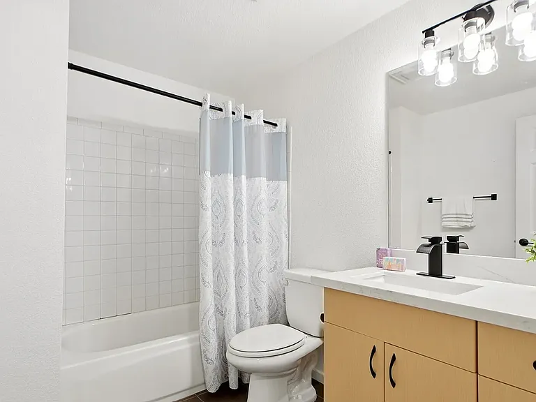 12607 SE 41st Pl #H208 — Photo 13