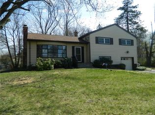 26 Ganung Dr, Ossining, NY 10562