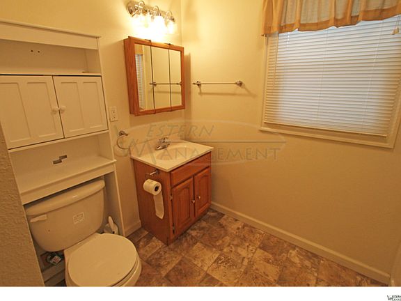 3rd image of 440 Wyoming Ave
