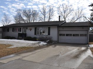 522 Hunters Ridge Rd, Brookings, SD 57006