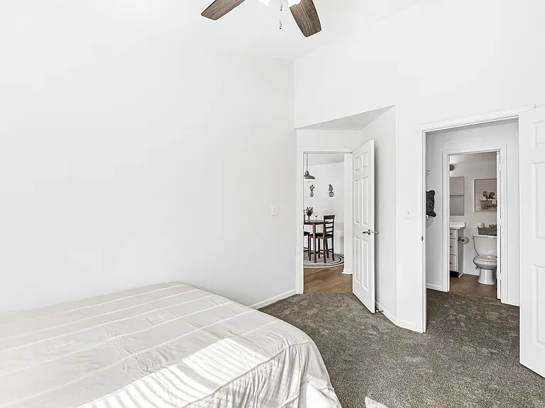 Buffalo Creek Apartments — Photo 43