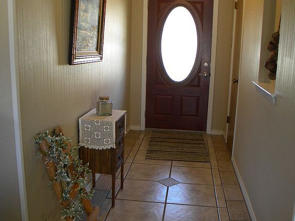 2nd image of 2215 Tanglewood Dr