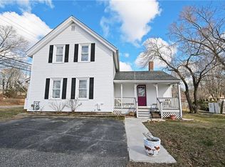 75 Forbes St, Riverside, RI 02915