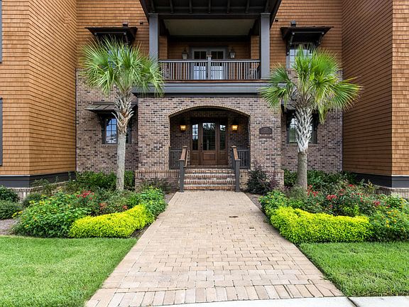 2nd image of 250 Island Park Dr Unit 101