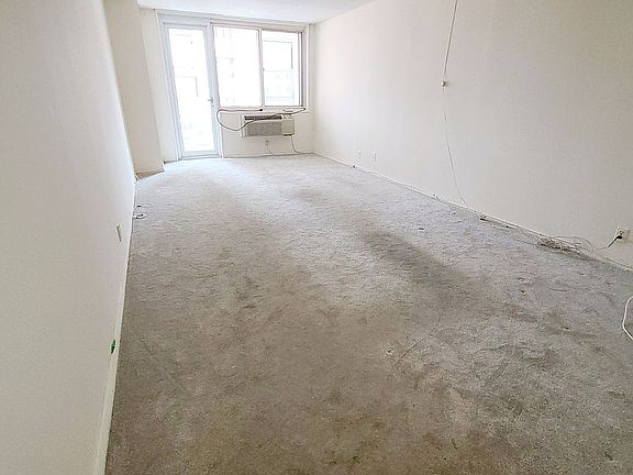3rd image of 118-17 Union Tpke #L4