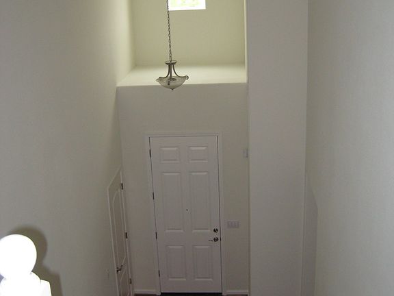 4th image of 716 S Vecindad St #1