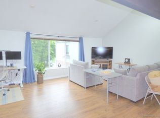 2 Cottonwood Ln UNIT 2, Ridgefield, CT 06877