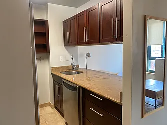 Rented by R New York