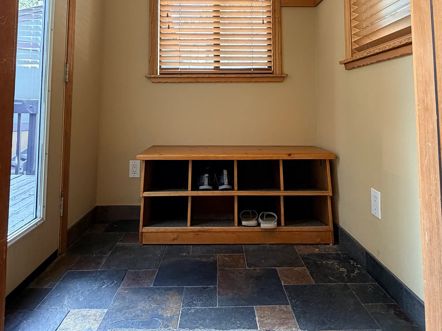 2 bed, 1150 sqft, $3,000 — Photo 3