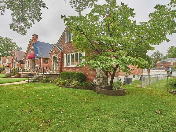 4th image of 6318 Lansdowne Ave