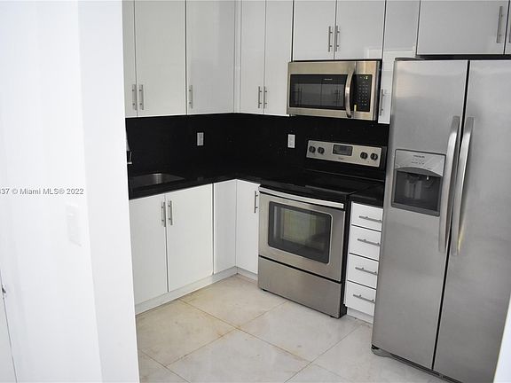2nd image of 1777 Michigan Ave APT 202