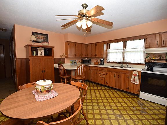 3rd image of 2311 E Princeton Ave