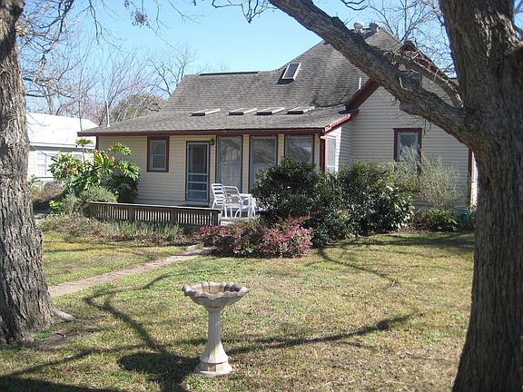 5th image of 705 Hudgins St