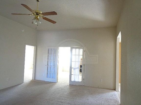 4th image of 2706 Larissa Dr