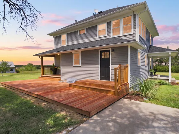1581 Cheyenne Rd, Moundridge, KS 67107