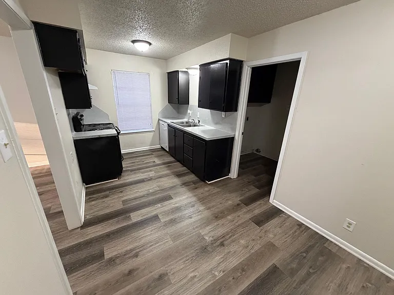 3500B Denson Dr — Photo 3