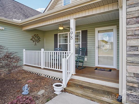 3rd image of 98 Asher Ln