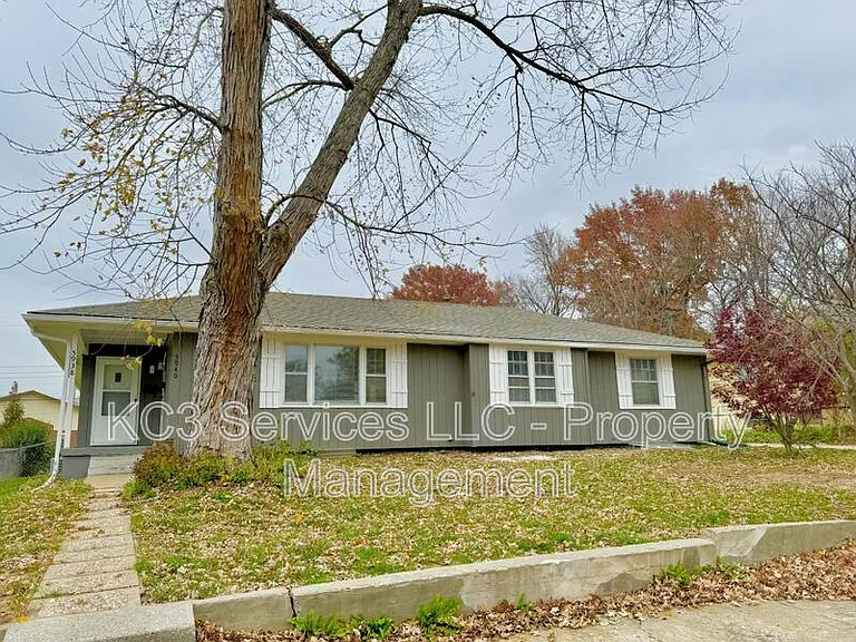 5940 E 136th St — Photo 3