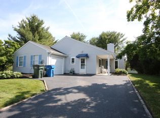 6 Settler Ct, Tinton Falls, NJ