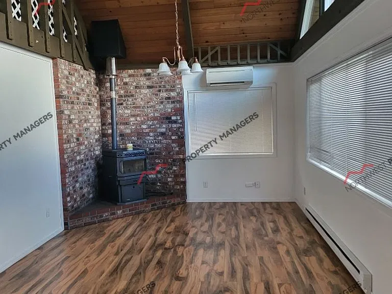 137 Baker Dr — Photo 3