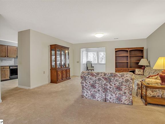 3rd image of 208 S Woodgreen Way