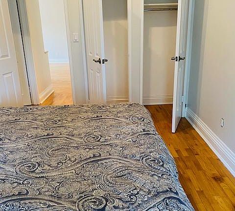 5th image of 111 7th St APT 404