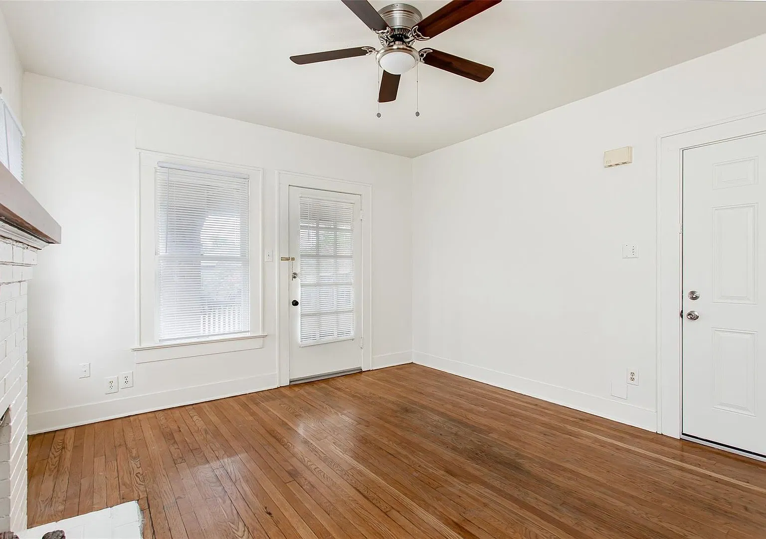 1 Bedroom, 1 Bath Apartment - East Dallas — Photo 4