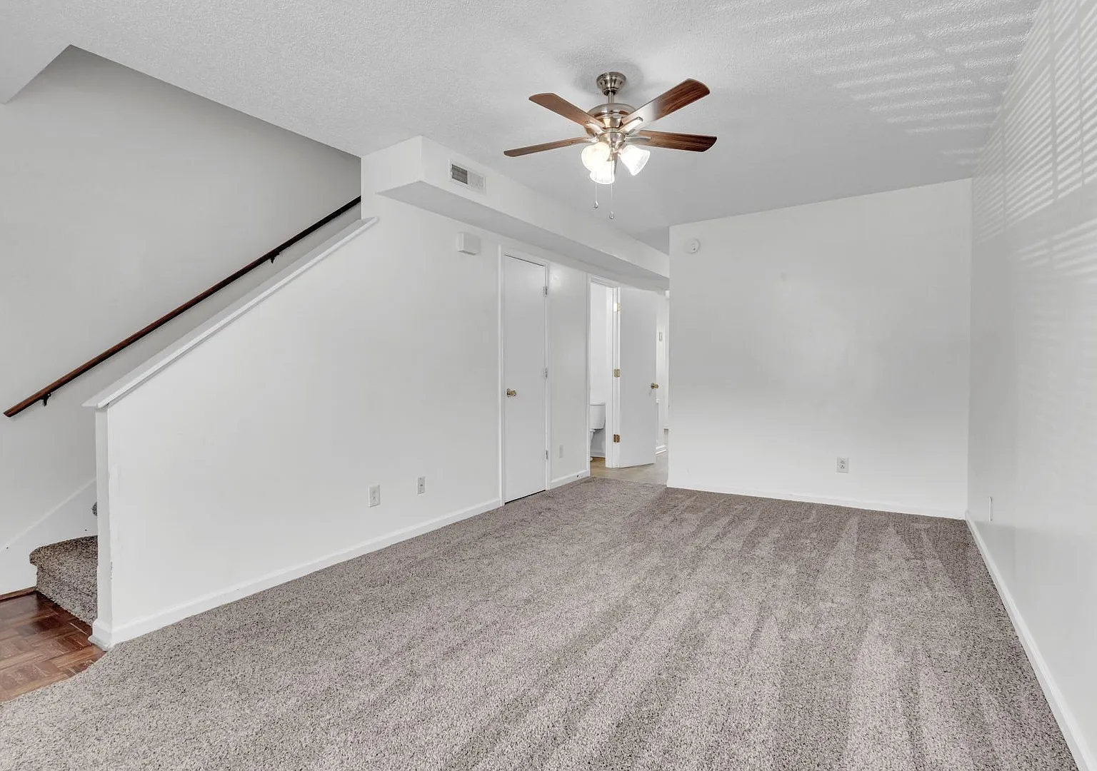 2 bed, 1.5 bath, 1000 sqft, $995 — Photo 4
