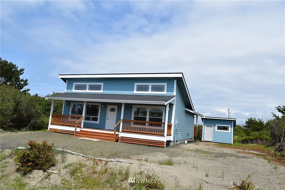 1079 Crestshire Loop photo 1
