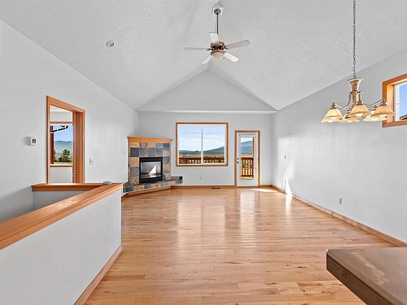 3rd image of 6591 Macarthur Dr