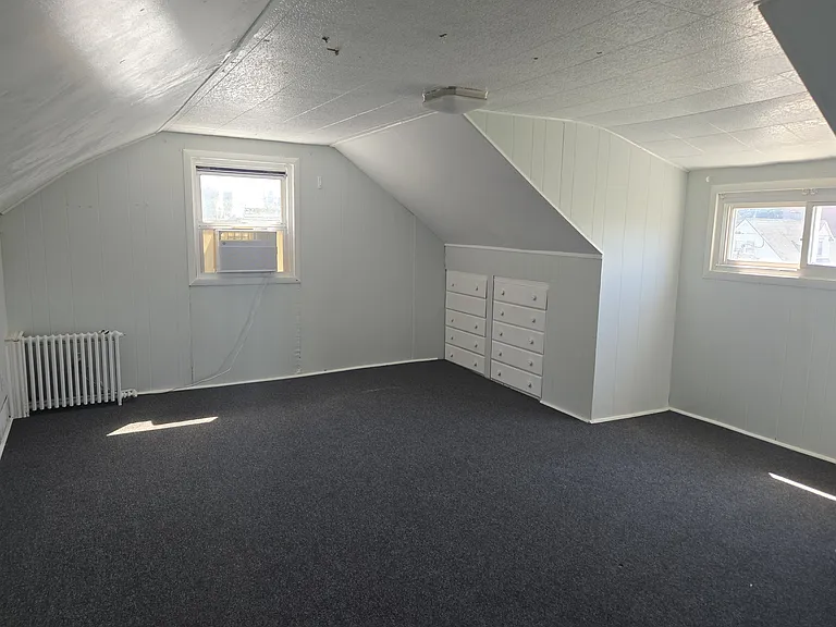 Upstairs Bonus Room