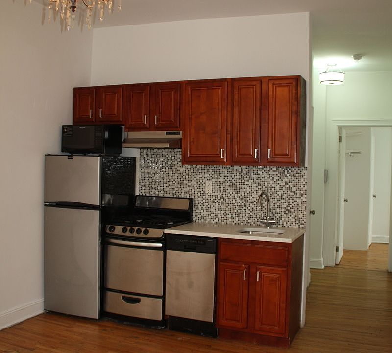 1st image of 176 Delancey St #2A