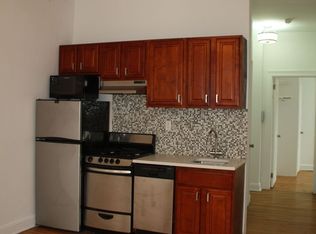 176 Delancey St #2A, New York, NY 10002
