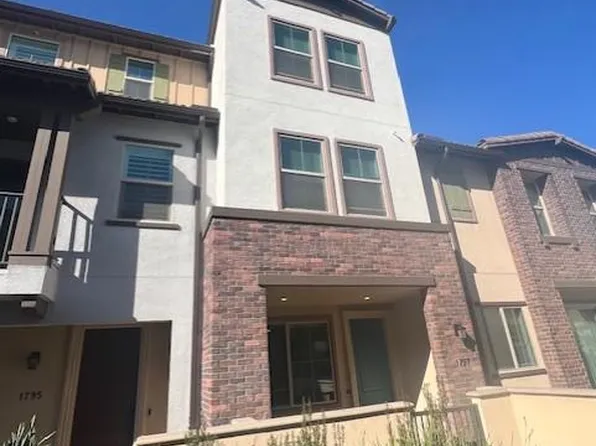 1797 Laurelwood Way, Oceanside, CA 92056