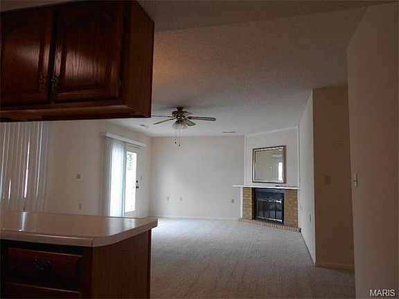 5th image of 1121 N Desloge Dr